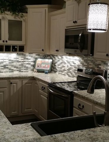 kitchen tile backsplash installation - Contract Interiors, IN