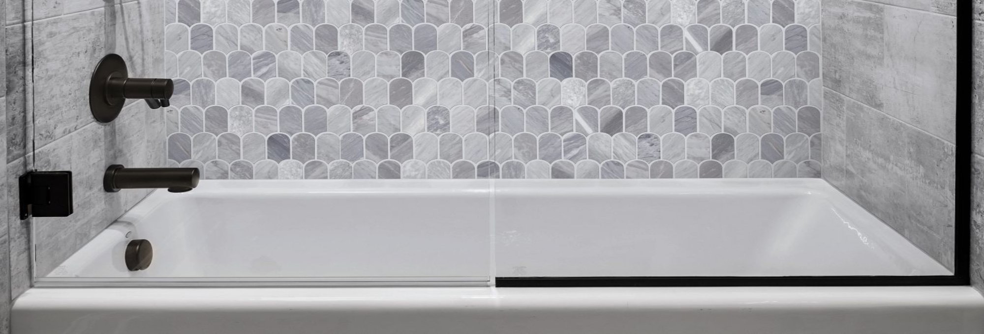 Bathroom tiles - Contract Interiors IN