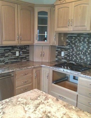 kitchen tile backsplash installation - Contract Interiors, IN